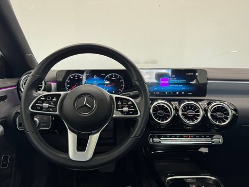 Certified 2022 Mercedes-Benz CLA 250 image 3