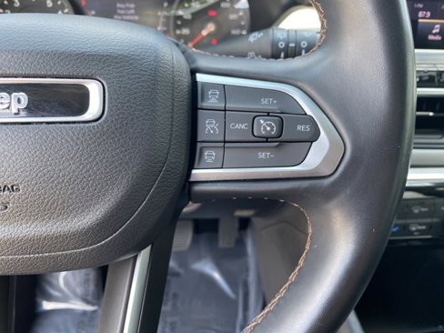 Used 2022 Jeep Compass Limited image 36