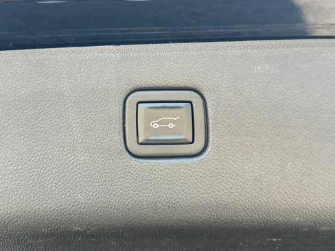 Used 2020 Chevrolet Blazer LT image 19