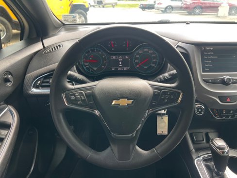 Used 2017 Chevrolet Cruze LT w/ RS Package image 19