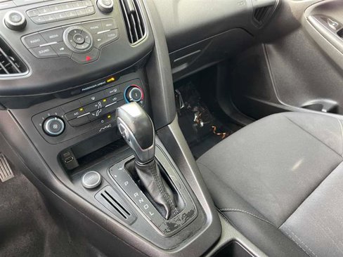 Used 2015 Ford Focus SE image 22