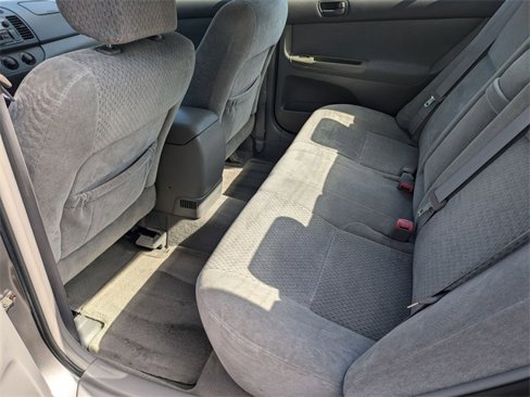 Used 2004 Toyota Camry LE image 21