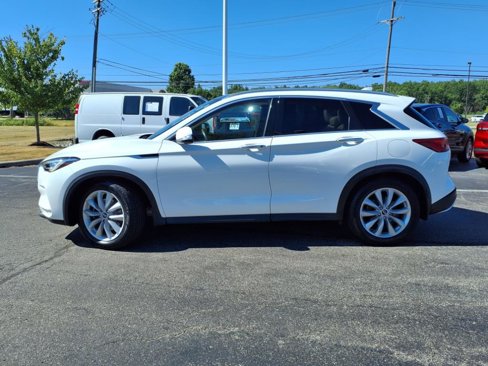 Used 2019 INFINITI QX50 Essential w/ Premium Heat Package image 2