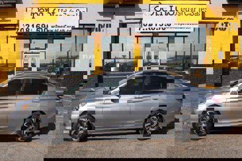 Used 2017 Honda Accord LX image 2