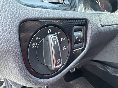 Used 2016 Volkswagen GTI SE image 14