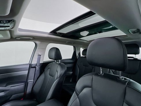 Used 2021 Kia Sorento S w/ Panoramic Sunroof Package image 21