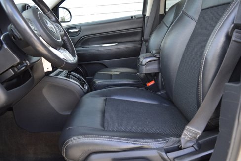 Used 2017 Jeep Compass Latitude image 12
