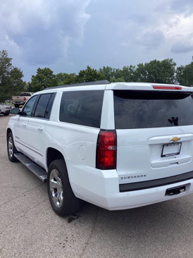 Used 2018 Chevrolet Suburban LT w/ LT Signature Package image 5
