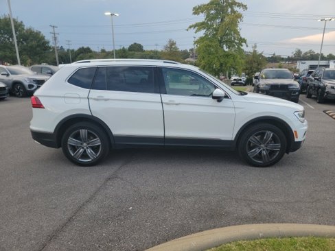 Used 2020 Volkswagen Tiguan SEL image 3