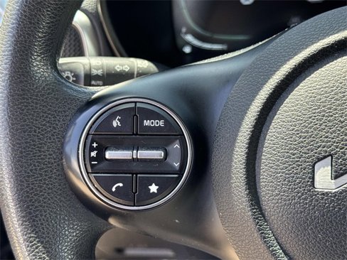 Used 2023 Kia Soul LX w/ LX Technology Package image 21
