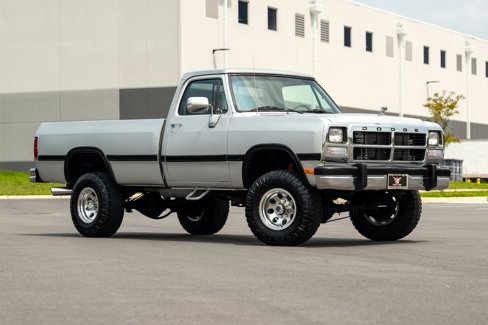 Used 1991 Dodge D/W Truck 350 image 3