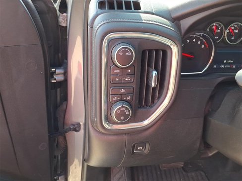 Used 2021 Chevrolet Silverado 1500 LT image 18