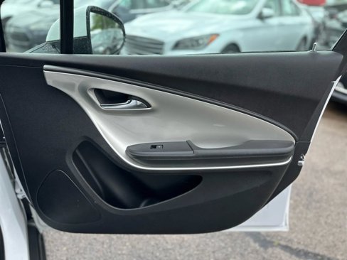 Used 2012 Chevrolet Volt image 23