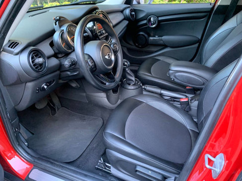 Used 2015 MINI Cooper 4-Door Hardtop image 13