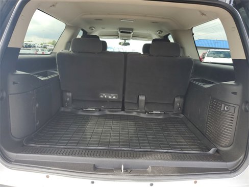 Used 2011 GMC Yukon XL SLE w/ Suspension Package, Off-Road image 9
