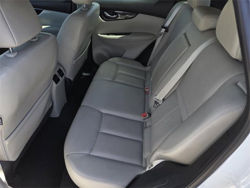Used 2019 Nissan Rogue Sport SL image 28
