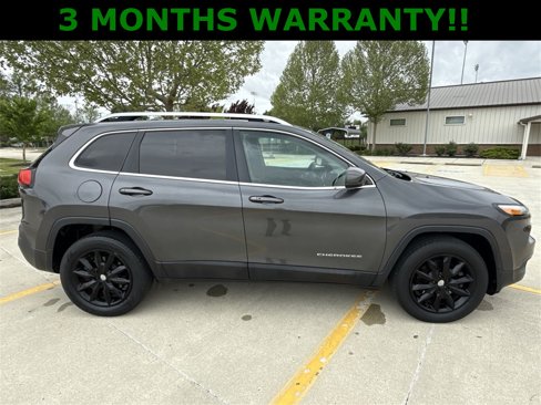 Used 2016 Jeep Cherokee Limited image 38