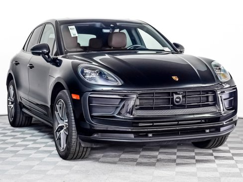 Certified 2024 Porsche Macan image 8