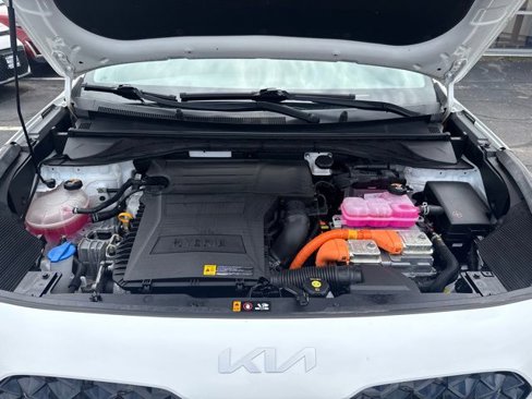 Used 2022 Kia Niro LX image 16