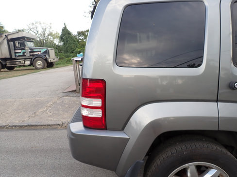 Used 2012 Jeep Liberty Sport image 14