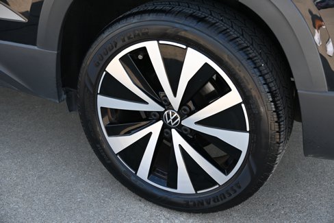 Used 2022 Volkswagen Taos SE image 13