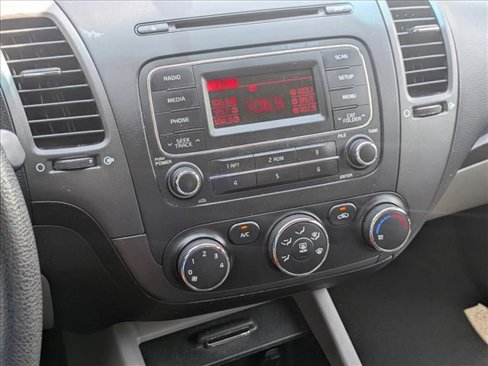 Used 2016 Kia Forte LX image 13