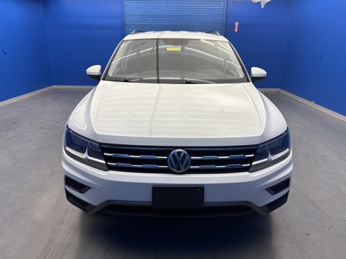 Used 2021 Volkswagen Tiguan SE image 3