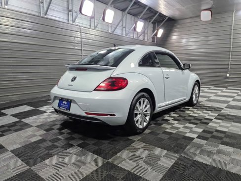 Used 2017 Volkswagen Beetle 1.8T SE image 5