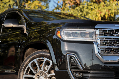 Certified 2023 GMC Acadia Denali w/ Denali Ultimate Package image 3