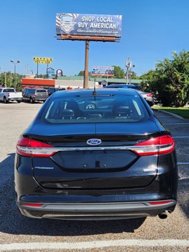 Used 2018 Ford Fusion SE w/ Fusion SE Technology Package image 9