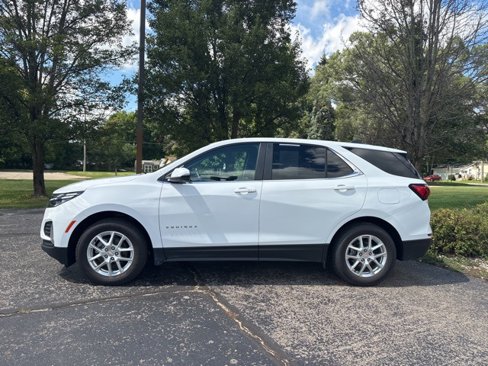Used 2024 Chevrolet Equinox LT image 3