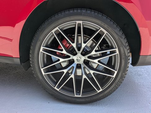Certified 2022 Porsche Macan S image 29