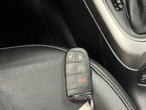 Used 2021 Jeep Compass 80th Special Edition image 26