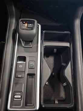 Used 2022 Nissan Pathfinder SV image 18