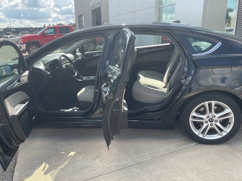 Used 2018 Ford Fusion S image 18