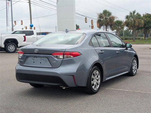 Certified 2025 Toyota Corolla LE image 3