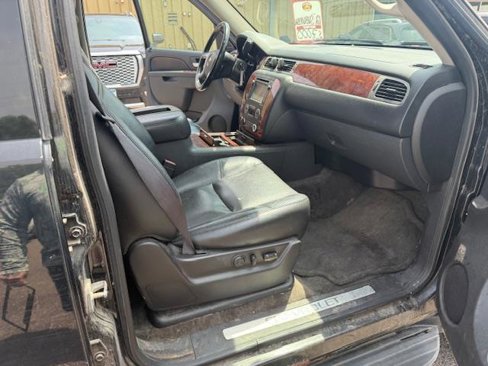 Used 2012 Chevrolet Suburban LTZ image 24