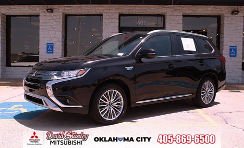 Used 2022 Mitsubishi Outlander GT image 1