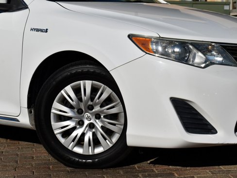 Used 2012 Toyota Camry LE image 5