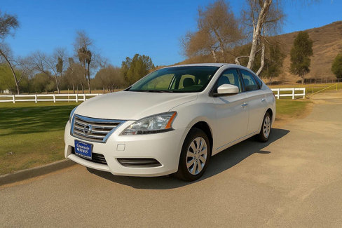 Used 2013 Nissan Sentra SV image 1