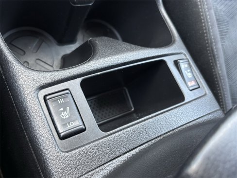 Used 2016 Nissan Rogue SV image 34