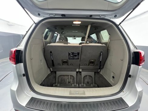 Used 2020 Kia Sedona LX image 46
