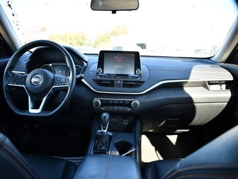 Used 2022 Nissan Altima 2.5 SR image 18