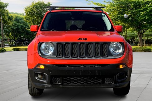 Used 2017 Jeep Renegade Latitude w/ Cold Weather Group image 2