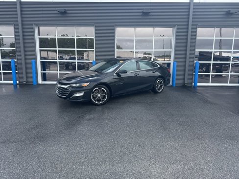 Used 2024 Chevrolet Malibu LT image 1