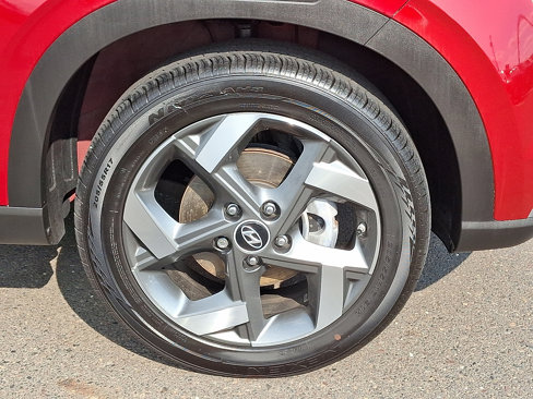 Certified 2024 Hyundai Venue Limited image 8