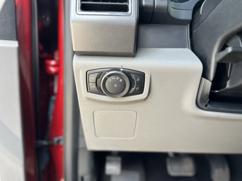 Used 2016 Ford F150 XLT w/ Trailer Tow Package image 27