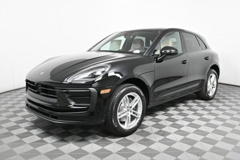 Certified 2025 Porsche Macan image 1