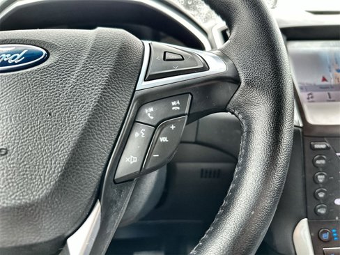 Used 2019 Ford Edge Titanium w/ Equipment Group 301A image 32