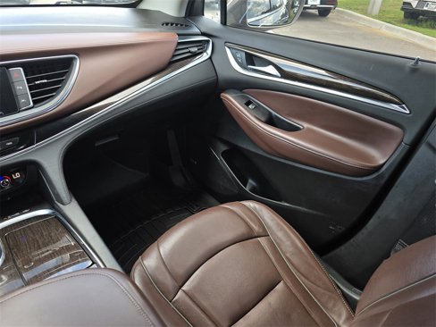 Used 2018 Buick Enclave Avenir w/ Avenir Technology Package image 24